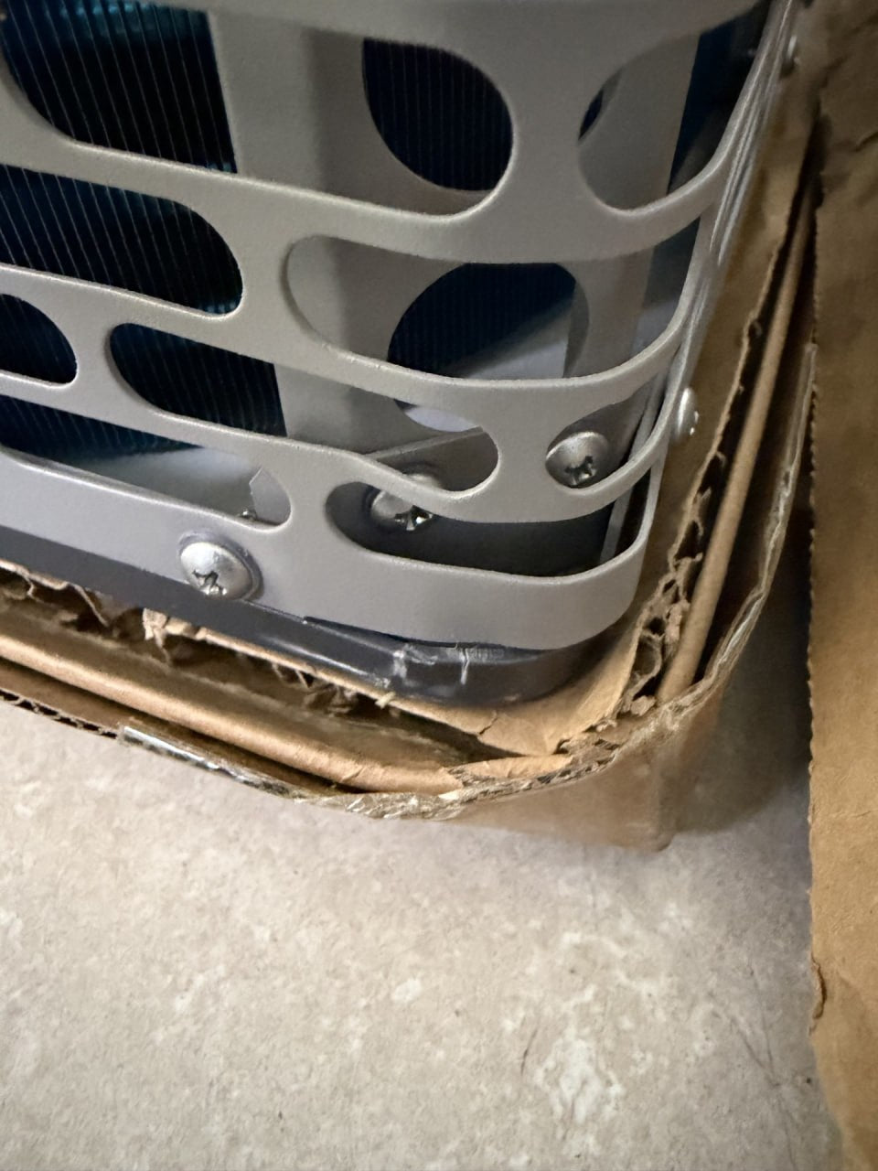 Poolex Nano 5kW clearance unit - cosmetic casing damage