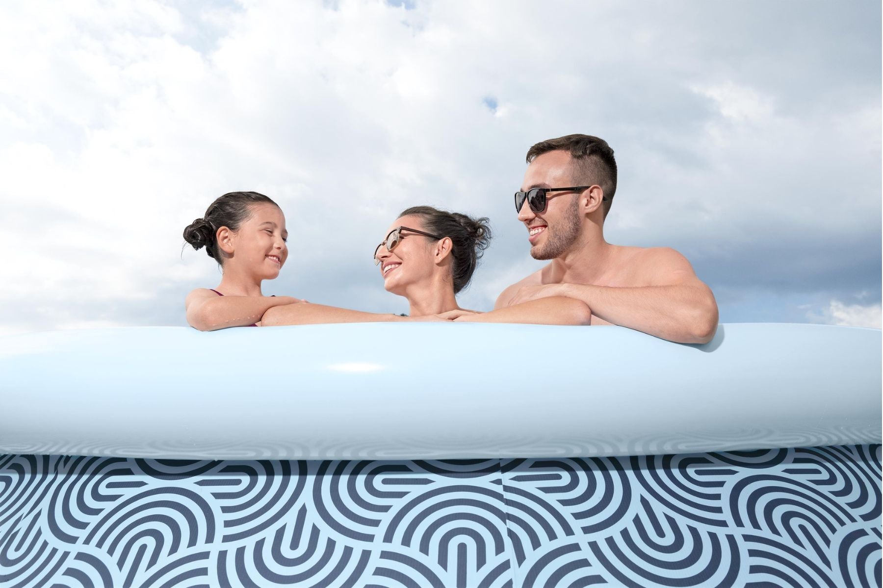 Bestway Fast Set 13ft x 33in Rattan Print Round Inflatable Pool with Filter Pump