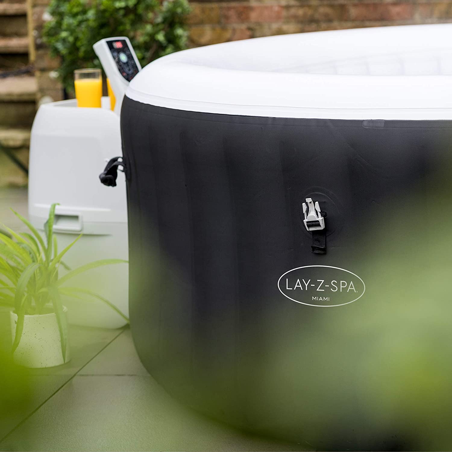 Lay-Z-Spa Miami AirJet 4-person Spa - view 20